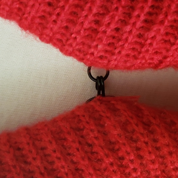 Cable & Gauge Deep Red Ruffle Peplum Sweater Size Small - Picture 3 of 12